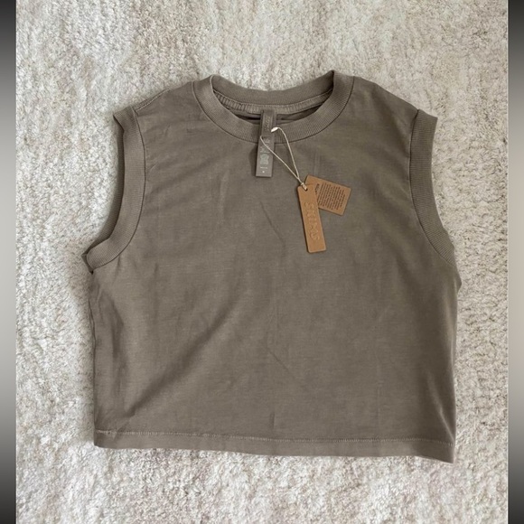 Brand new Skims crop top M - Picture 1 of 1